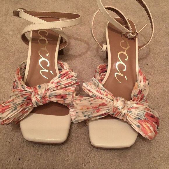 CCOCCI Floral Cara Block Heel Sandals - Picture 2 of 7